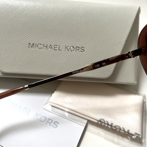 New in Case Original MICHAEL KORS Flatiron Sunglasses Rhinestones Pink MK2185BU - Picture 10 of 10